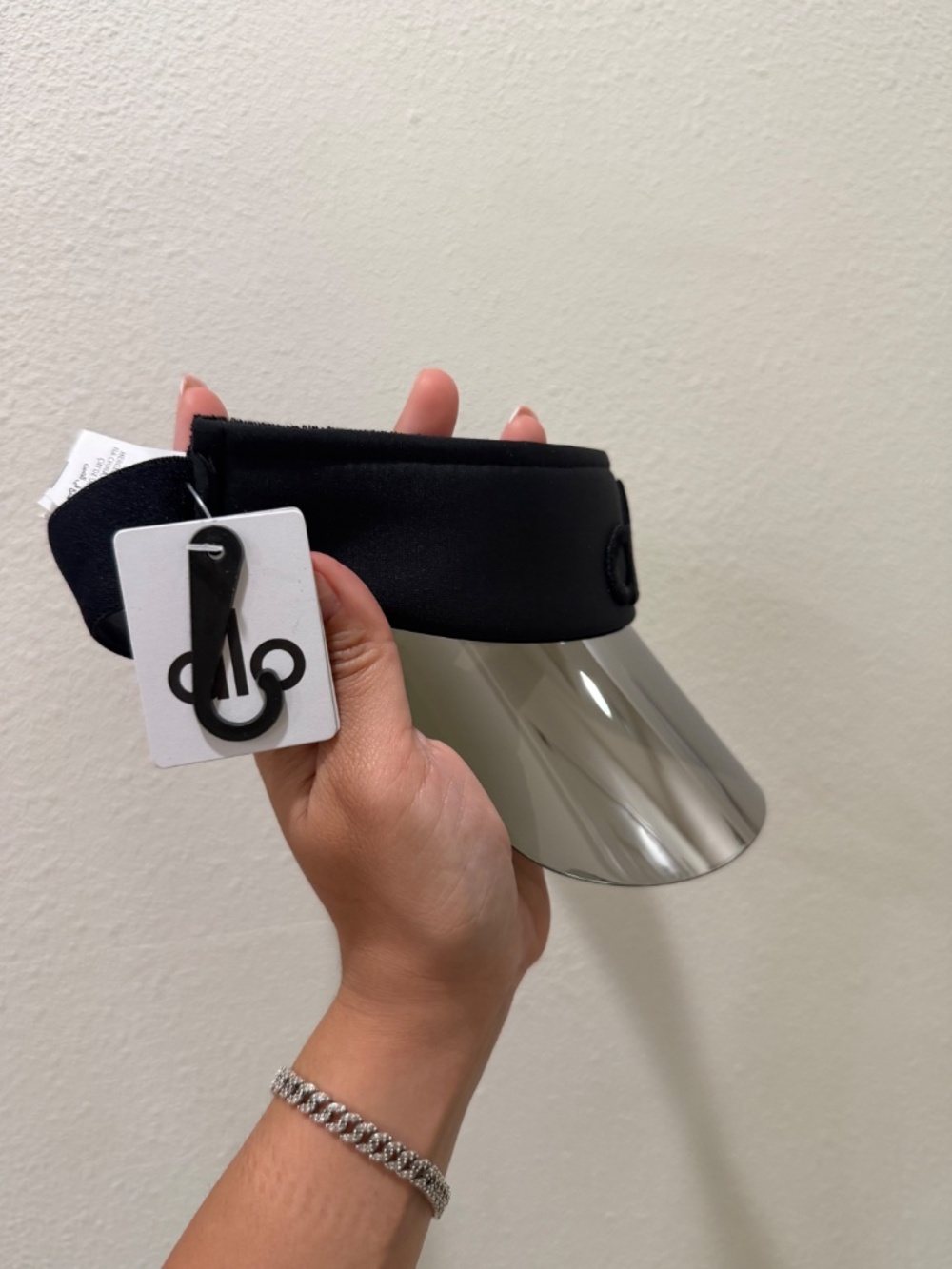 Black Alo Visor - Picture 4 of 6